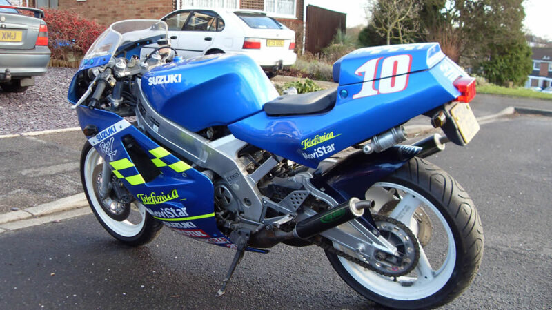 Suzuki RGV 250 vj21 Telfonica Movistar Race paintwork