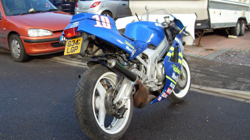 Suzuki RGV 250 vj21 Telfonica Movistar Race paintwork