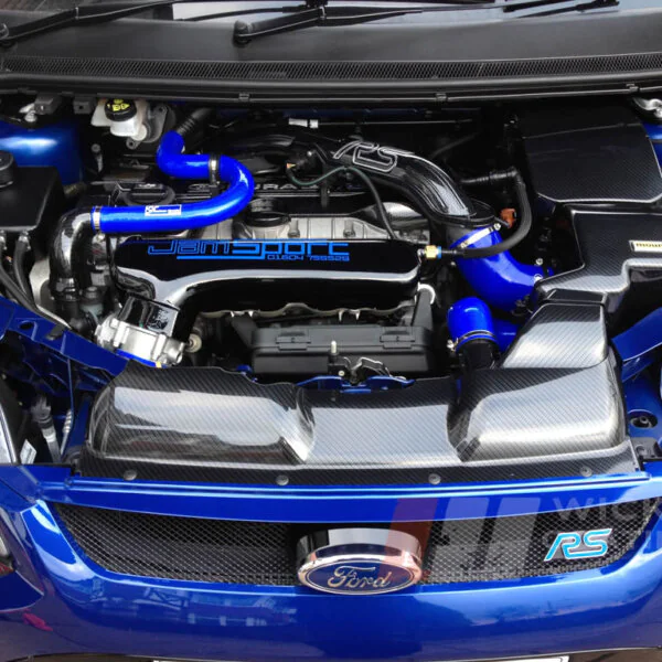 Ford Focus RS with carbon dipping on engine bay plastics