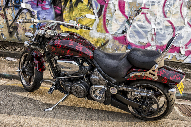 Yamaha Warrior in skulls