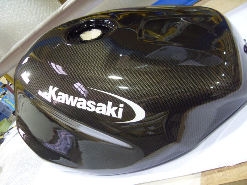 Kawasaki motorbike carbon dipped parts