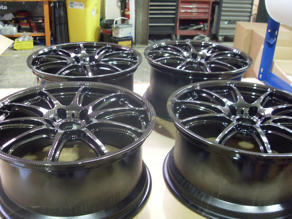 Carbon dipping Alloy wheels set in high gloss
