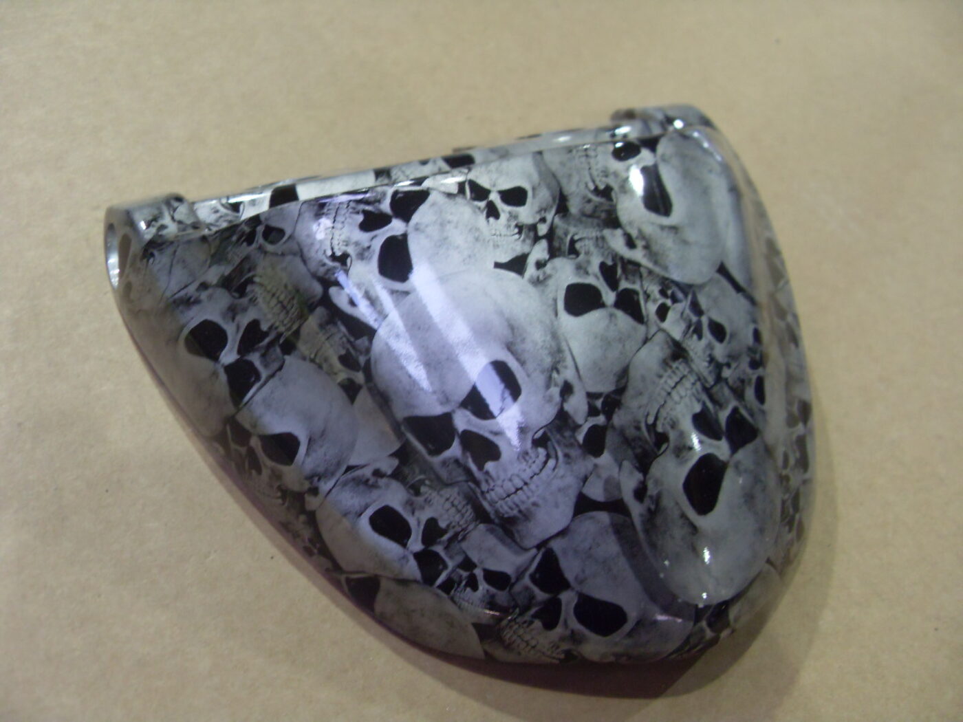 Skulls dipping – Motorbike seat