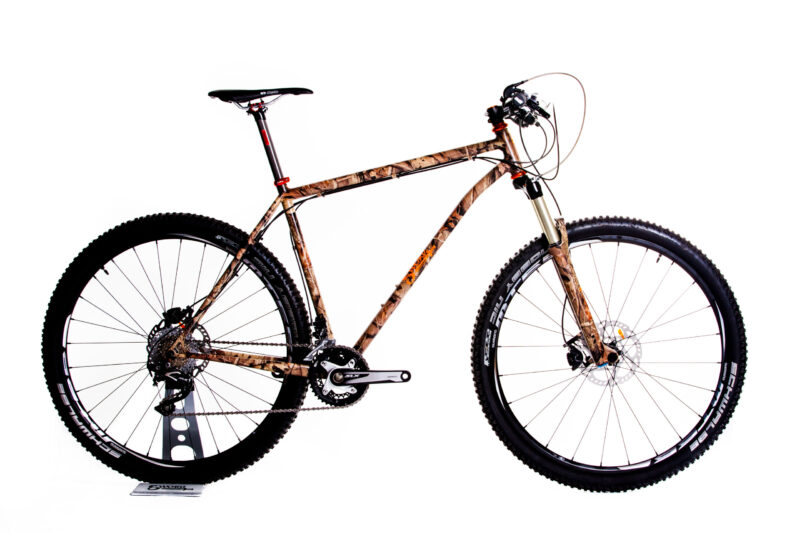 side view of hydro dipping for bike