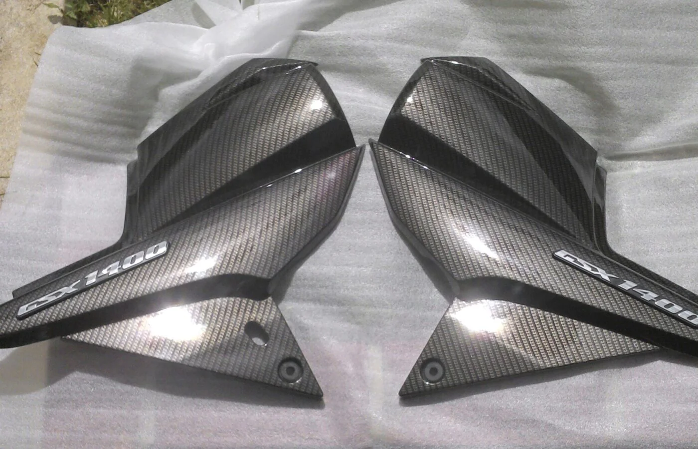 Steve Evans – carbon dipped side panels for GSX 1400