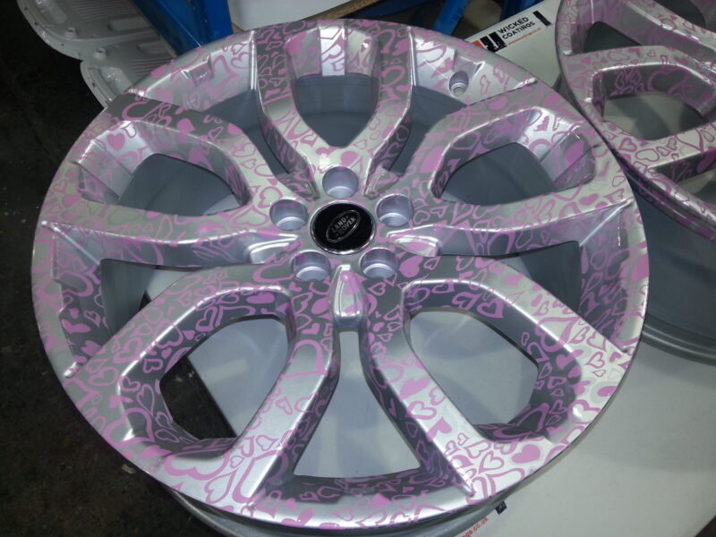 Land Rover Alloy Wheels Coated In Pink Hearts hydrographic film
