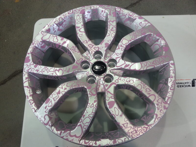 Land Rover Alloy Wheels Coated In Pink Hearts hydrographic film