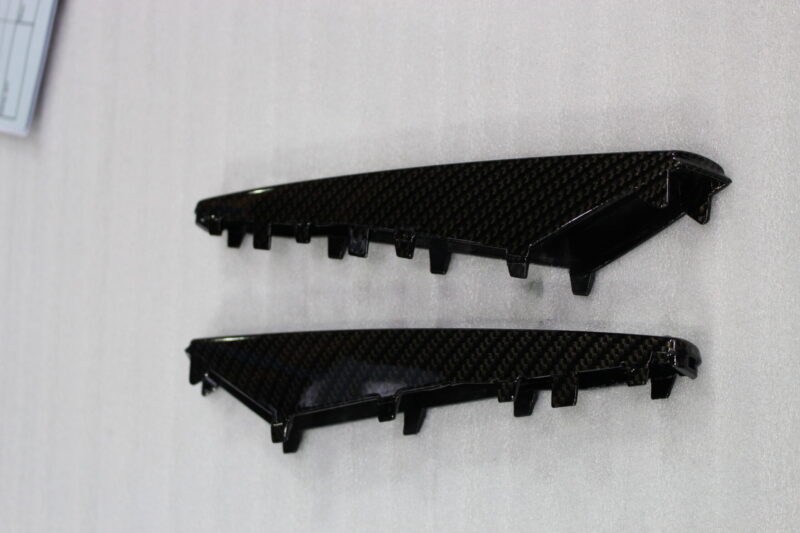 BMW M-Power exterior elements coated in carbon fibre