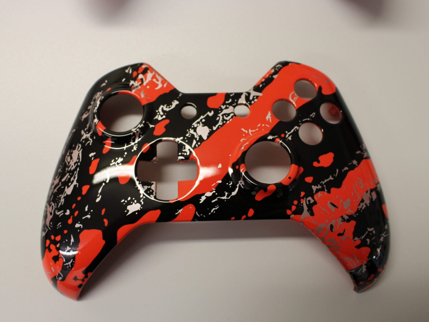 Gamepad Coated In Fancy Illusion Hydrographic Film