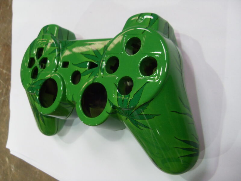 XBox 360 & Sony PlayStation Controller Coated In Marijuana Hydrographic Film