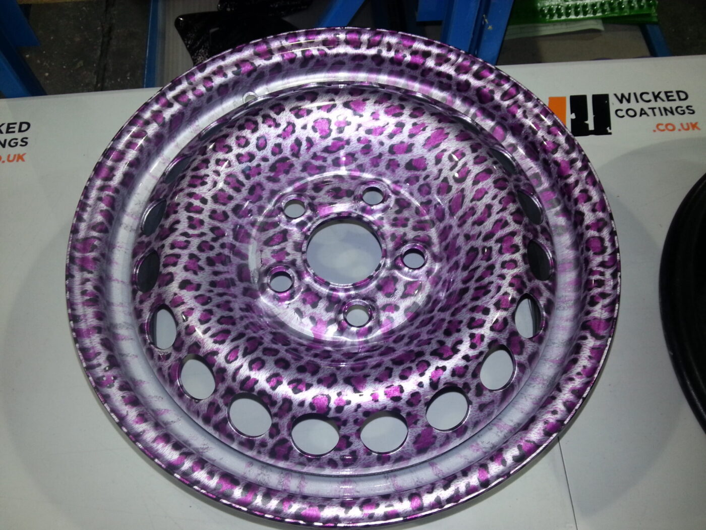 Car Alloy Wheels Coated In Panther Hydrographic Film Painted Pink