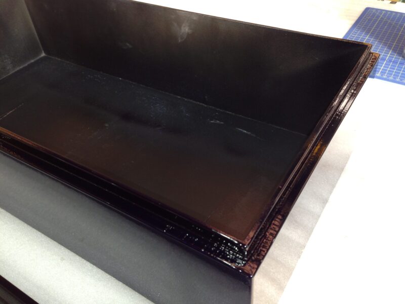 Wooden champagne box carbon coated