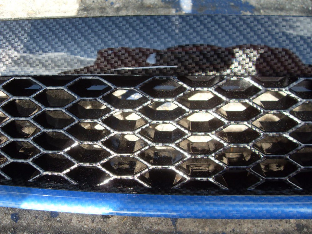Wicked Coatings - Ford Focus ST radiator grill coated in carbon fibre
