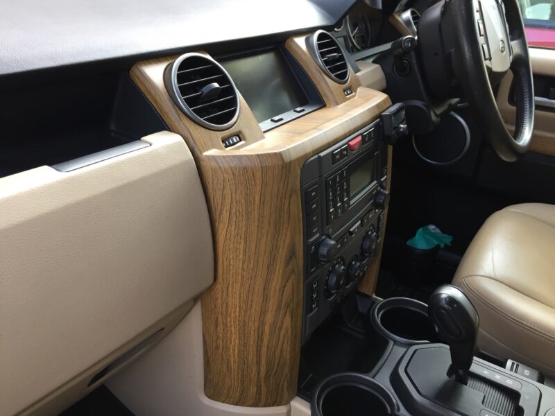 Land Rover Discovery – Interior