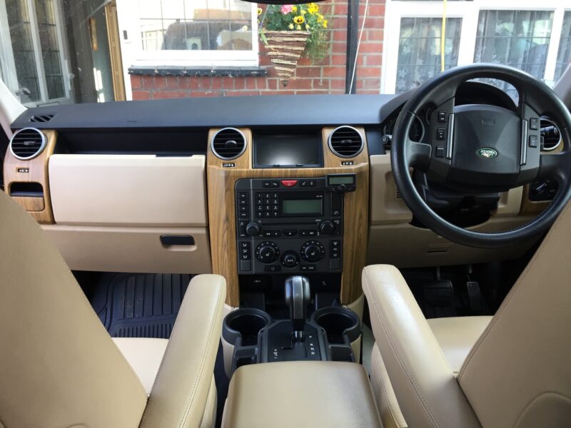 Land Rover Discovery – Interior