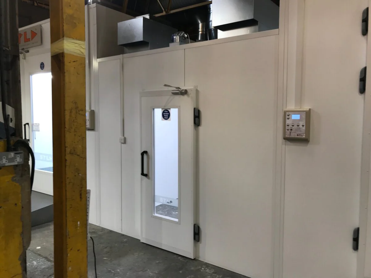 7m x 4m spray booth